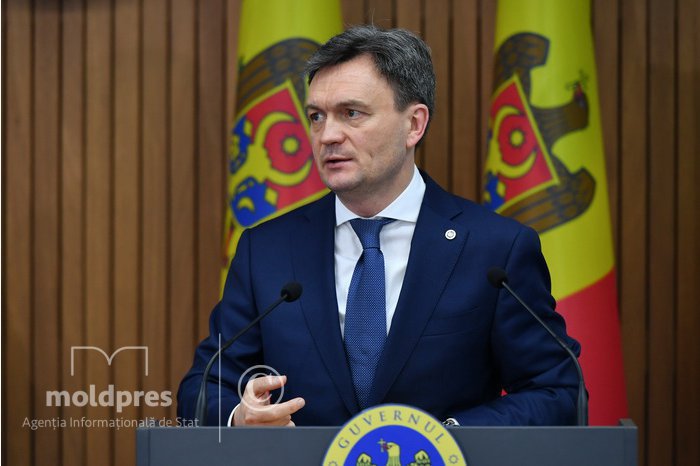 Premierul Dorin Recean îndeamnă moldovenii cu cetățenie română să participe la alegerile din România